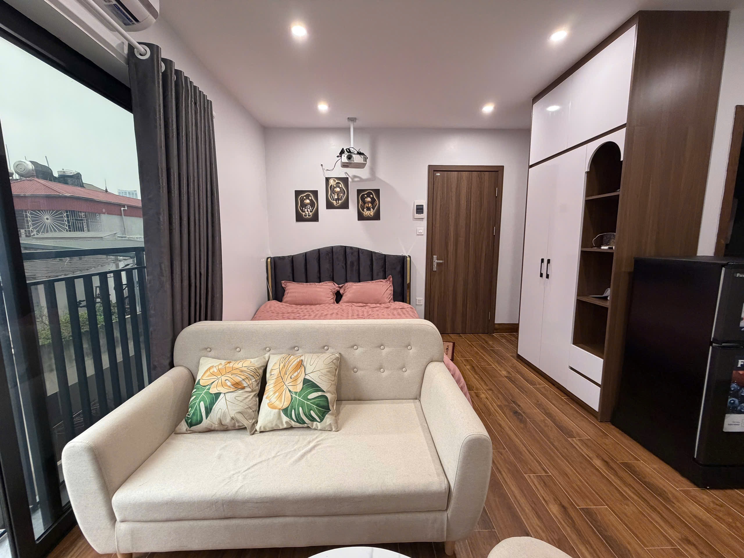 SUN Suite 402